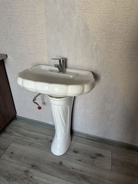 Продам раковину б/у самовывоз