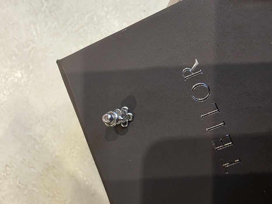 Детски обеци от бяло злато с диамант - цвете - Teilor