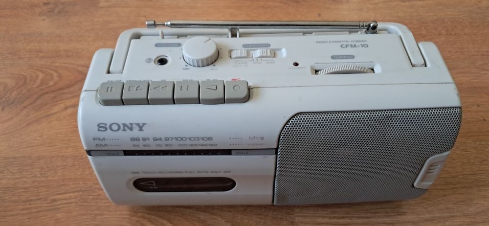 Radio casetofon Sony CFM-10