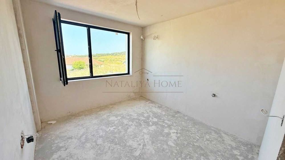 Продава се Тристаен апартамент в Созопол - 108 кв.м за 1180 €/кв.м - Снимка #1