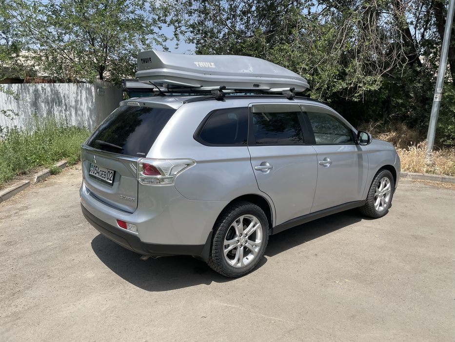 Mitsubishi Outlander 3