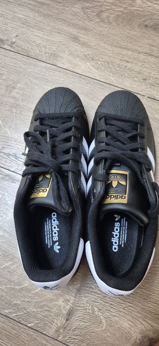 Adidas superstar