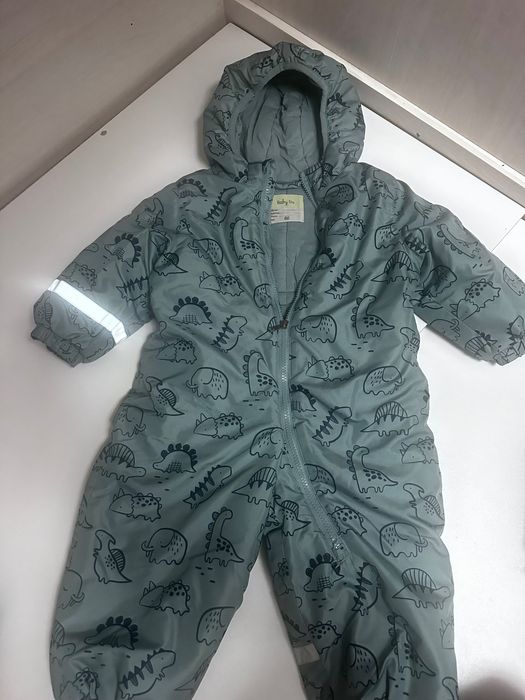 Продам детские комбинезоны
