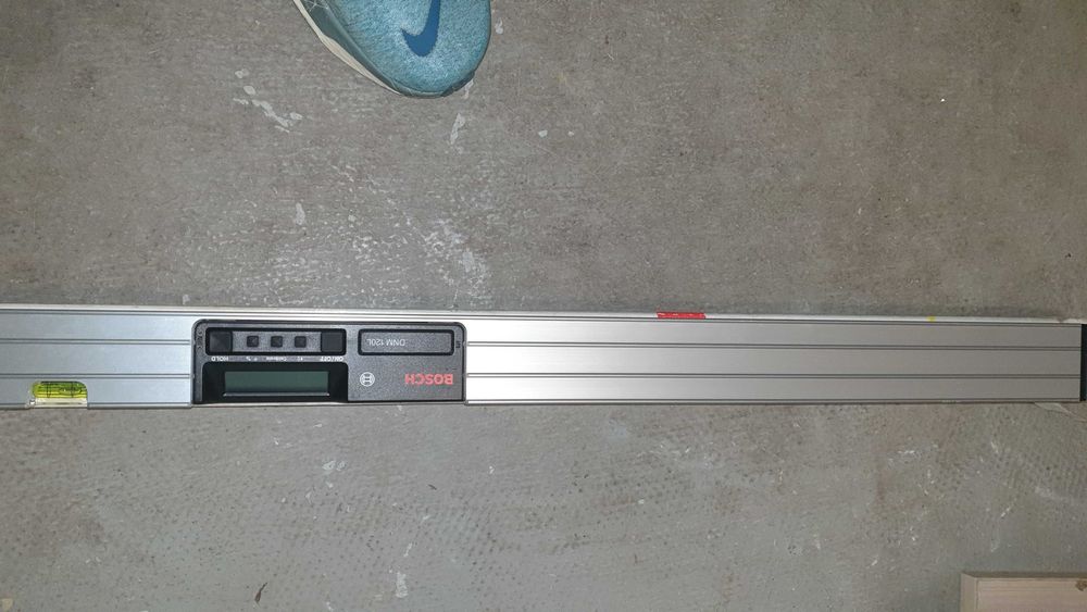 Нивелир BOSCH с дисплей