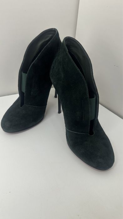 За все 4 пары 25.000