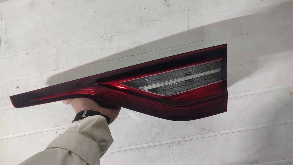 Lampă/stop dreapta pe haion renault megane 4 hatchback cod 265506075R