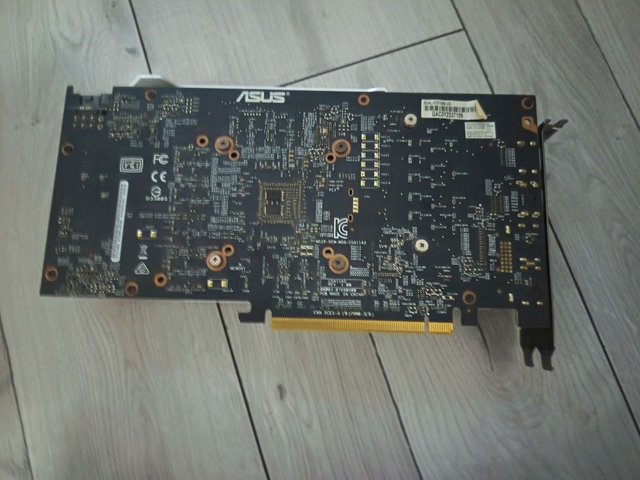 Видеокарта gtx 1060 3gb в перфектно състояние