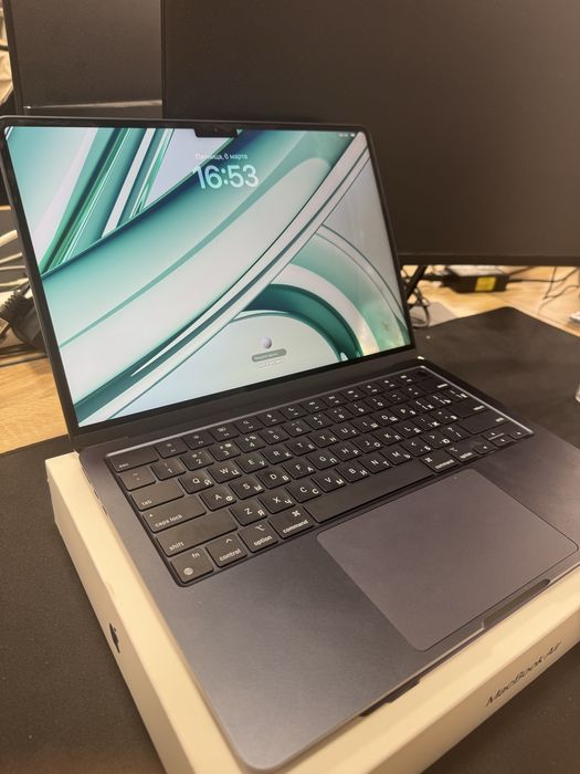 MacBook Air M2 8/256