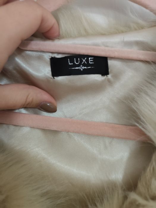 Пухени елеци различни модели