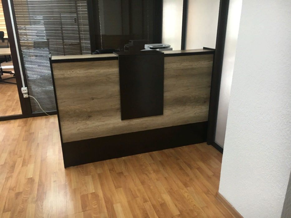 Ресепшн стойка для посетителей 2100