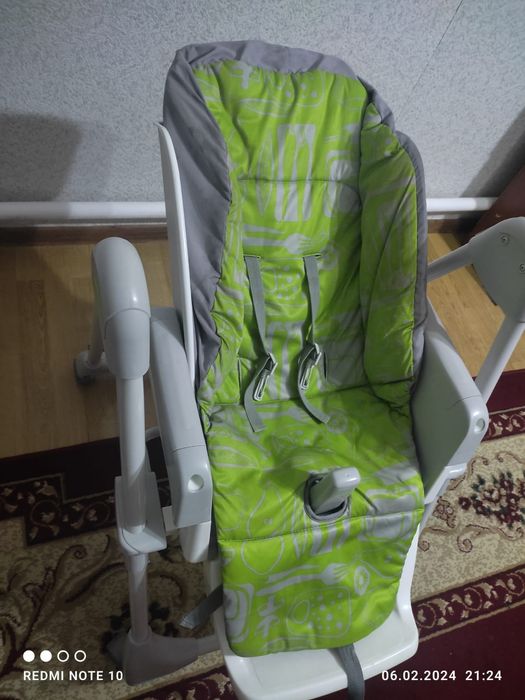 Стол для кормление малыша