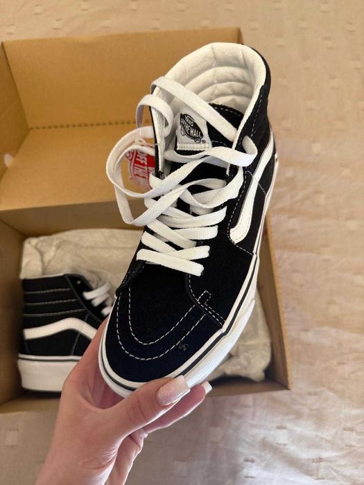 Adidasi vans marimea 36