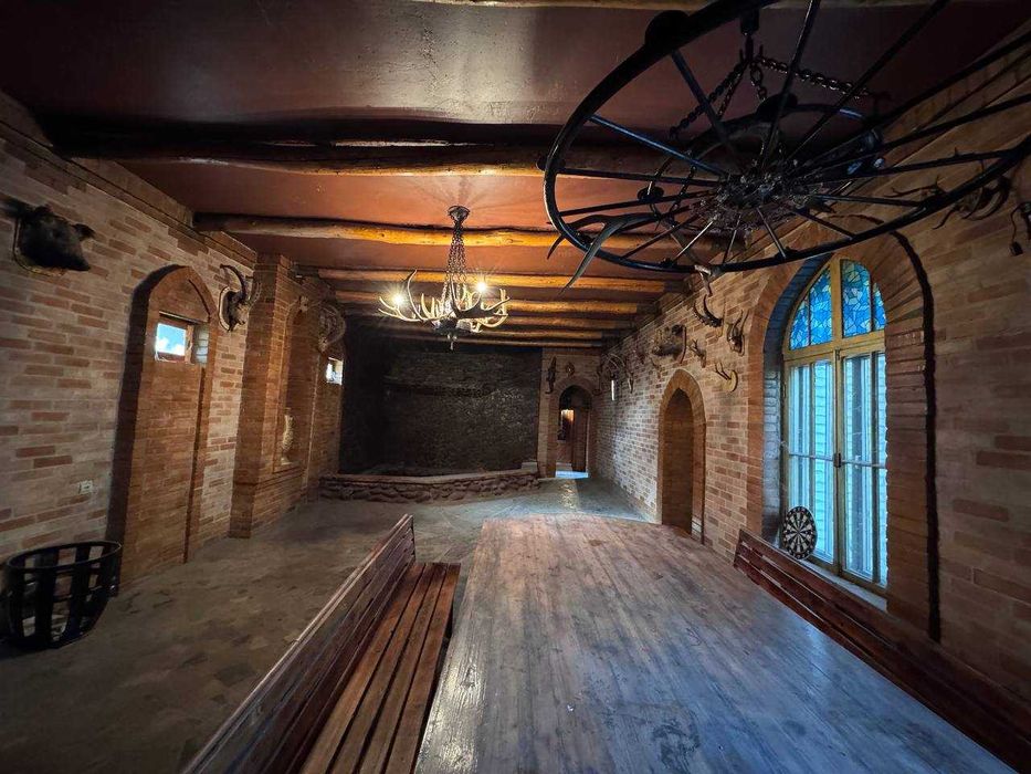 Продаётся дача в виде Замка 18 соток Кибрайский район пос.Май=