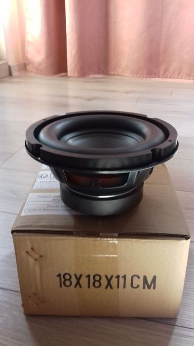 Басови високоговорители