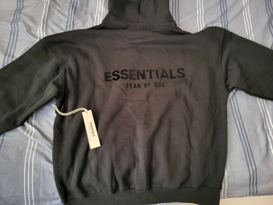 Черно горнище essentials/есеншълс размер M