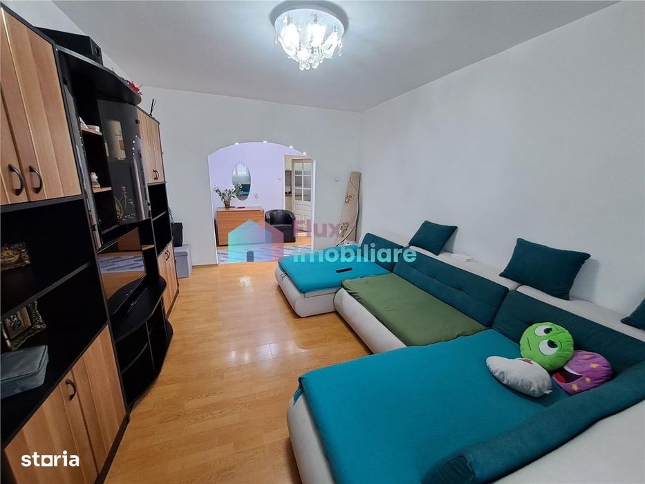 Apartament cu 3 camere decomandat parter inalt George Enescu