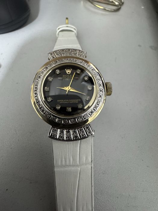 Часы Rolex 585 проба с бриллиантом