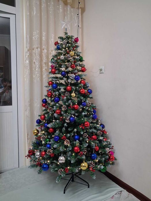 Yangi yil suniy archasi