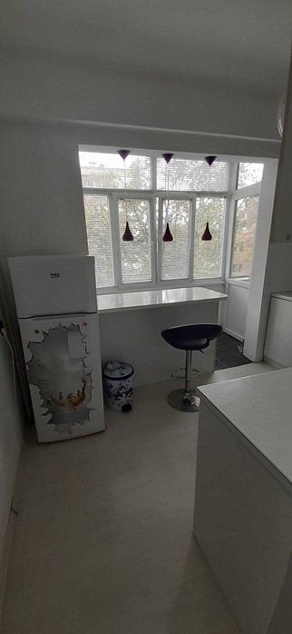 Продаваме Двустаен Апартамент В Зона б 18