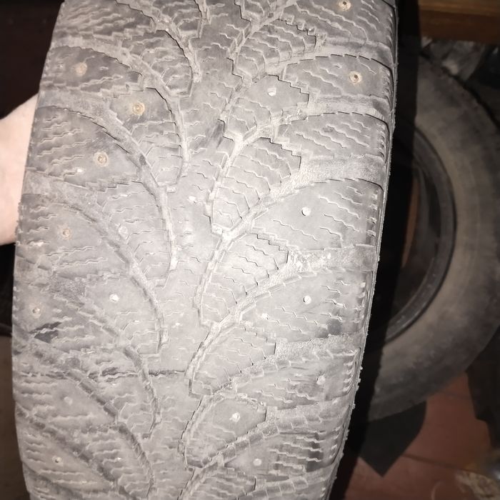 Продам комплект зимней резины