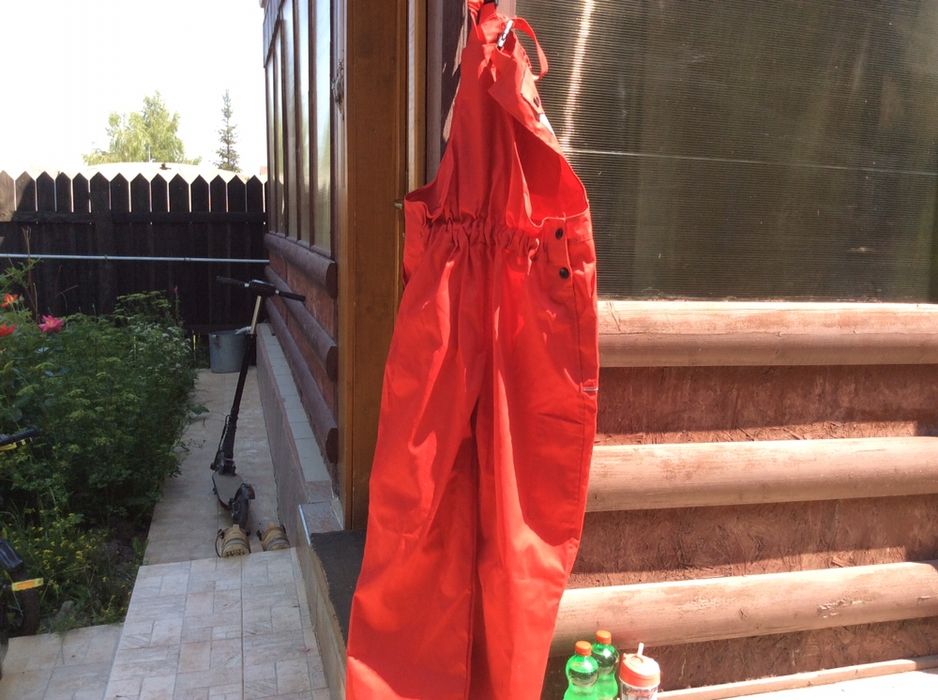 Salopeta lucru marime 52 ,rosu 45ron si role oxelo mar