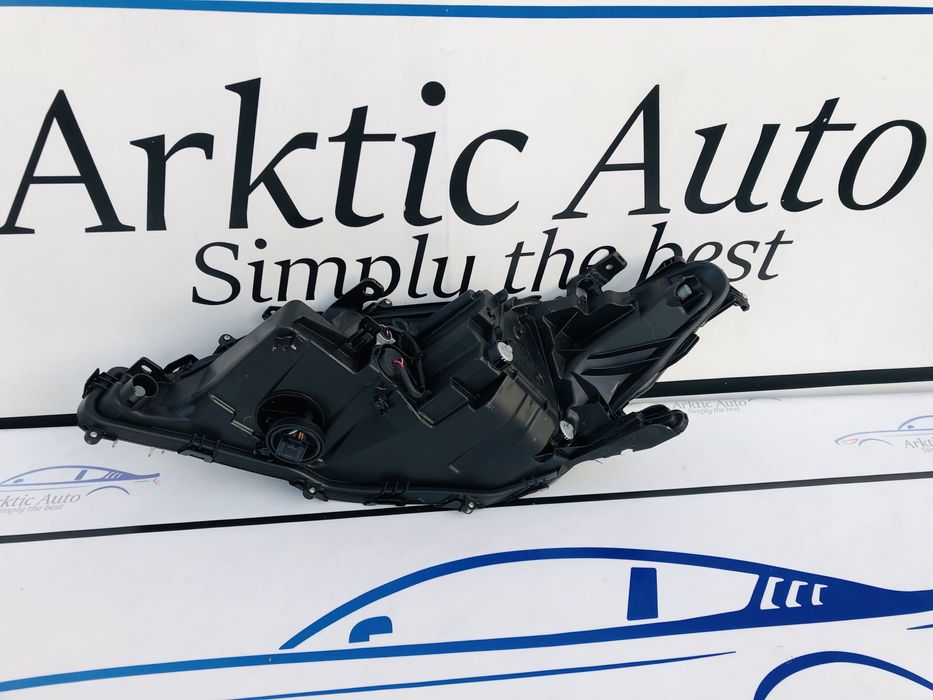 Far dreapta Full Led Toyota Camry după 2018 cod 81110-33G00