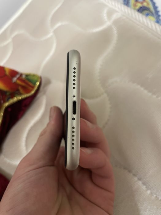 Айфон 11 сатылады