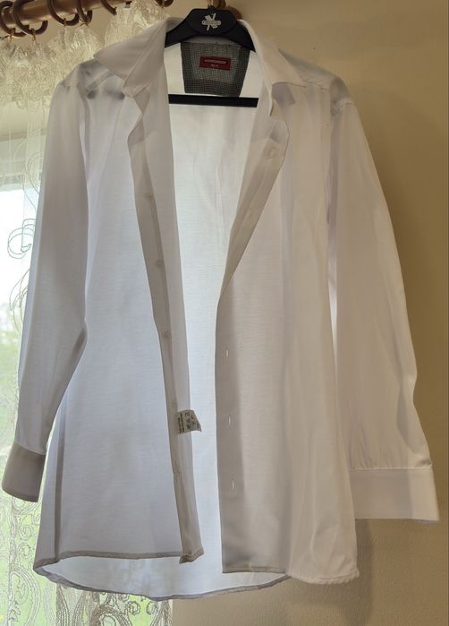 Официален костюм за момче! Неизползван за възраст 10/11 год.