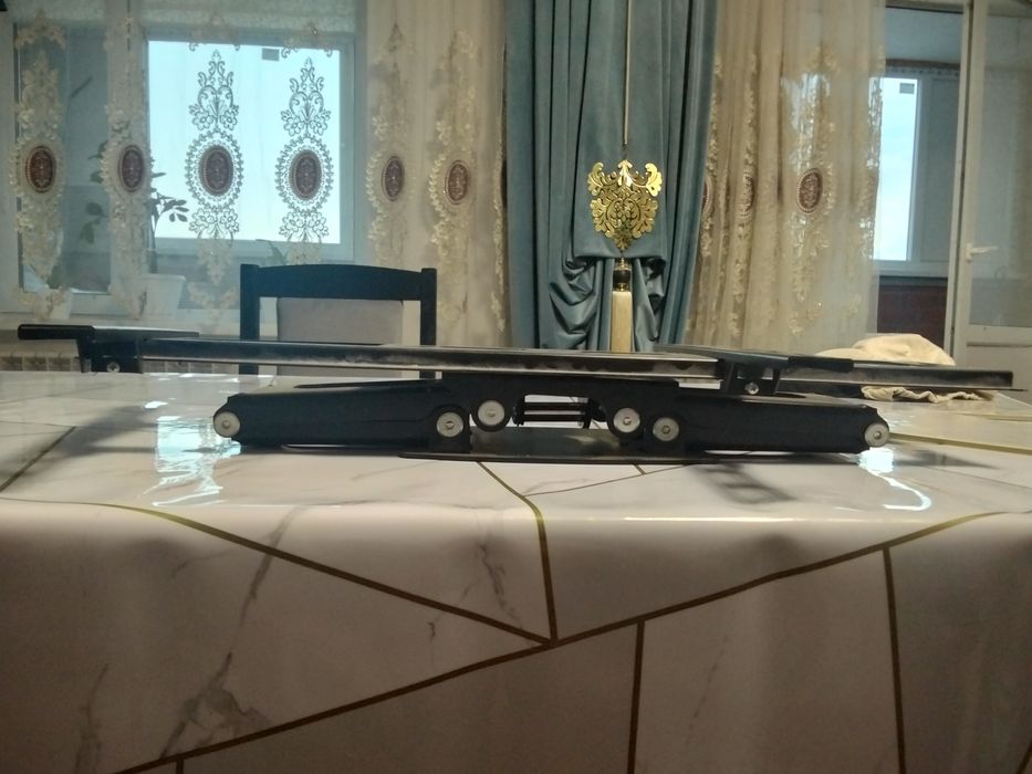 Продам кронштейн