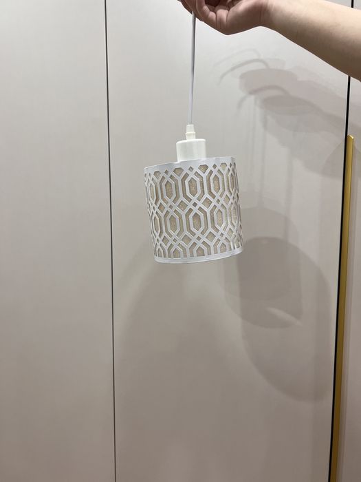 Продам срочно 4 люстры