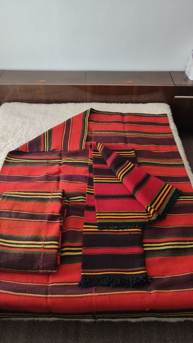 Битови  вълнени черги