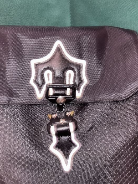 Продам сумку Trapstar