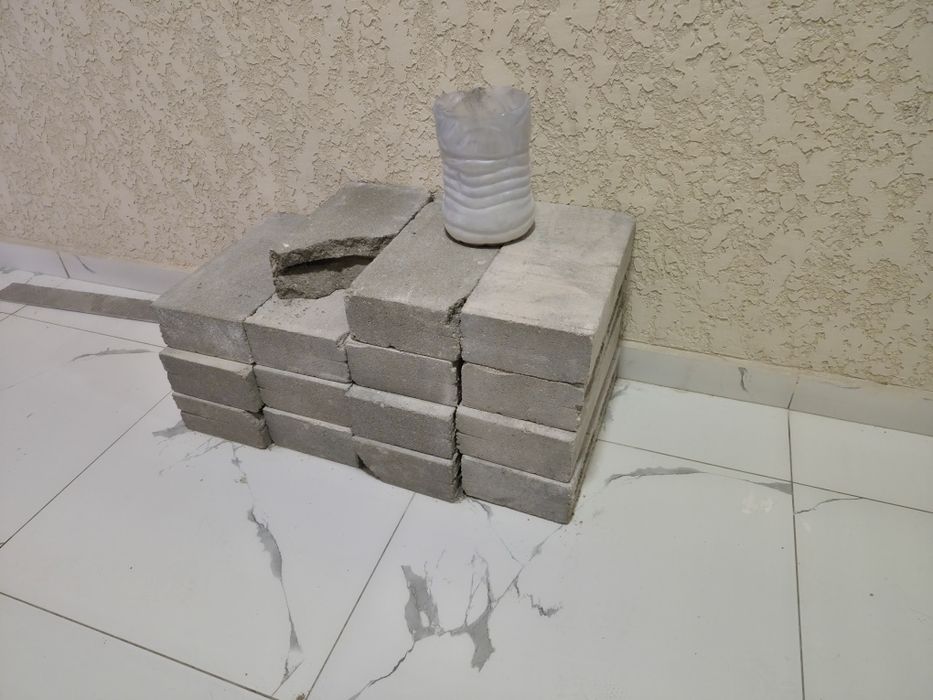 Кирпич,  пескоблок