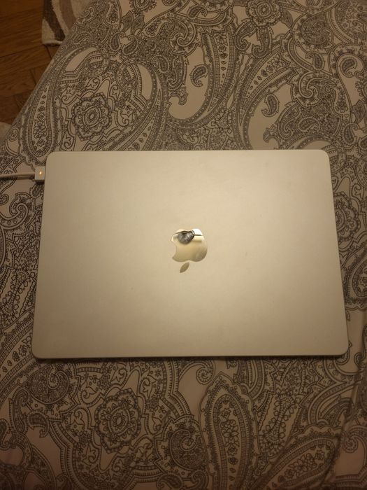 MacBook Air 16GB