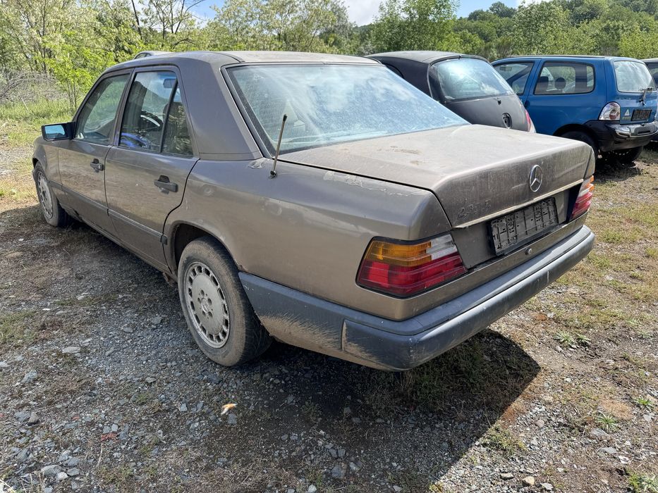 Mercedes 200 E w124 120hp 1987г На Части