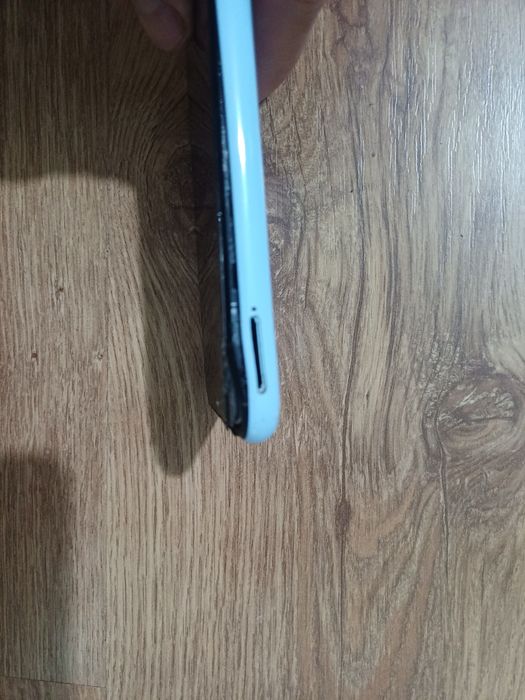 Samsung Galaxy A13 cu displayul spart. Placa este buna

#6