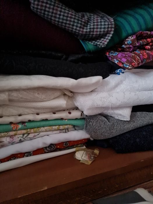 Продам отрезы разных тканей