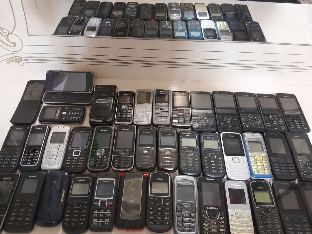 Assalom alekum Telefonlar sotiladi 40ta Nokiadan Legenda Retro: 140 000 ...