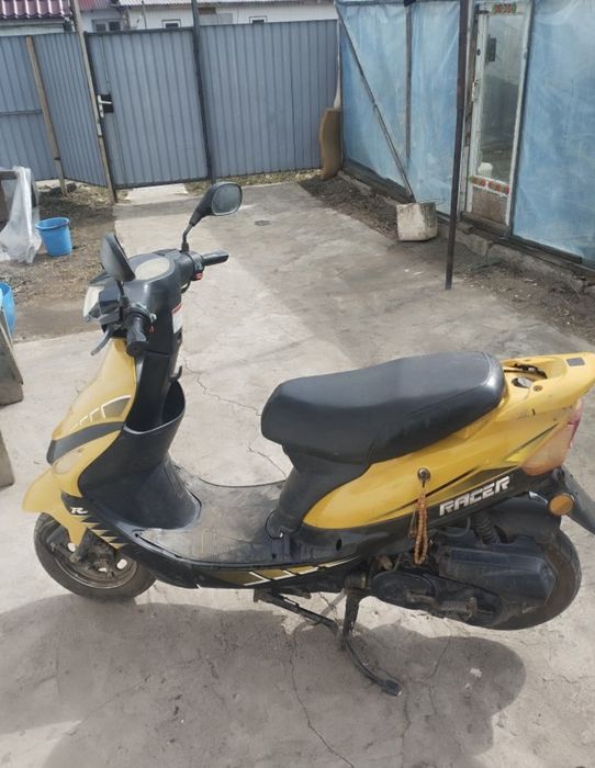 Продам скутер Raiser