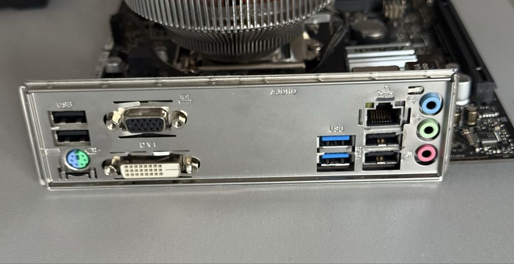 Комплект ASRock H310CM-DVS + Intel Core i3-8100 + кулер