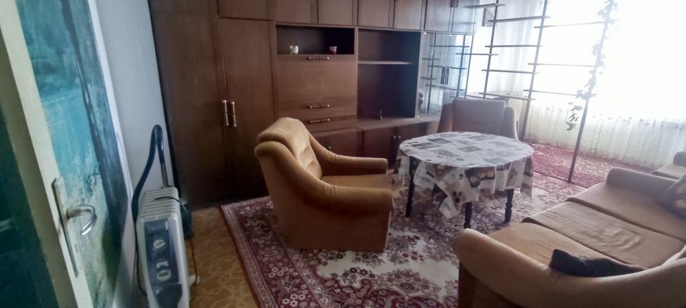 Отдава двустаен апартамент под наем в Казанлък