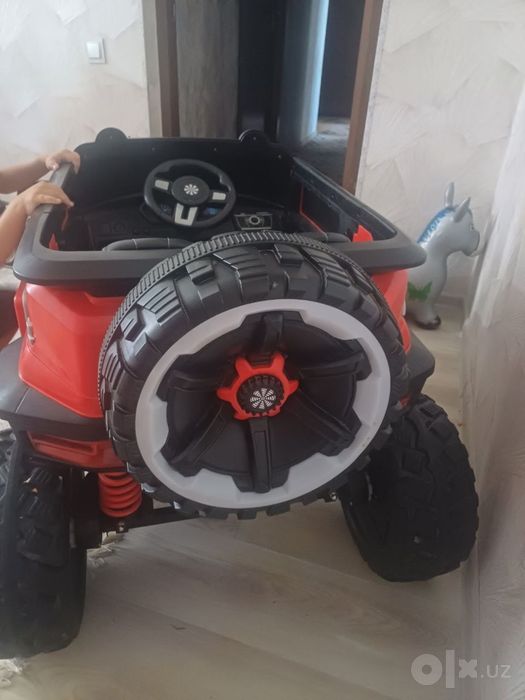 Elektro mobil pultli mashina holati yangi