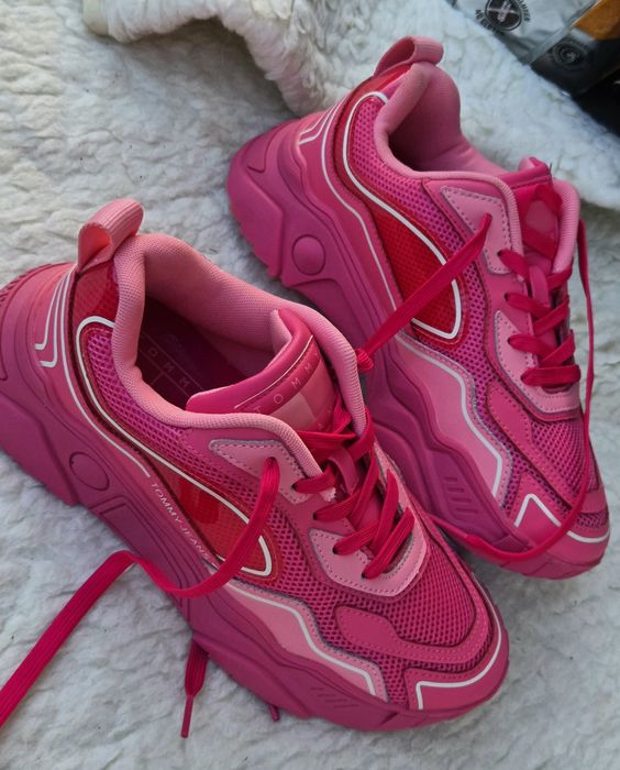 Tommy Hilfiger оригинални дамски сникърси 38 номер