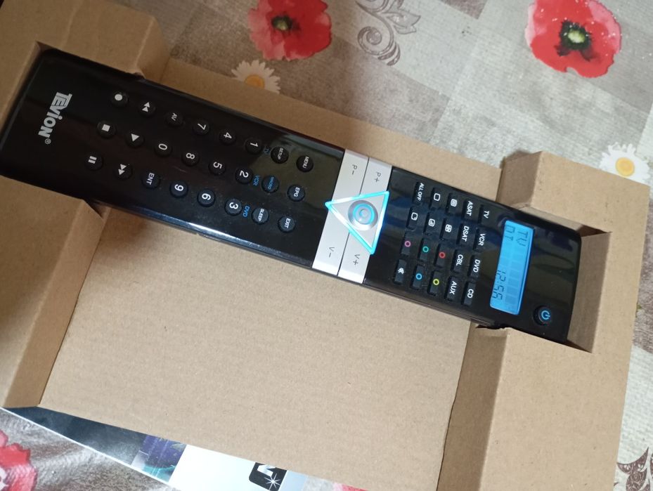 Telecomandă programabilă 8 în 1 Tevion MD83388