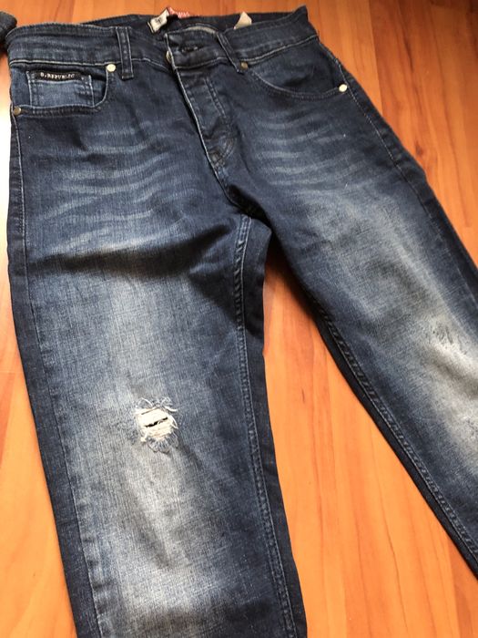 Два чифта дънки-намалявам