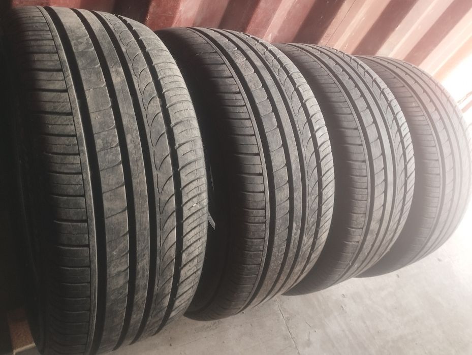 Комплект шин 245/45/18