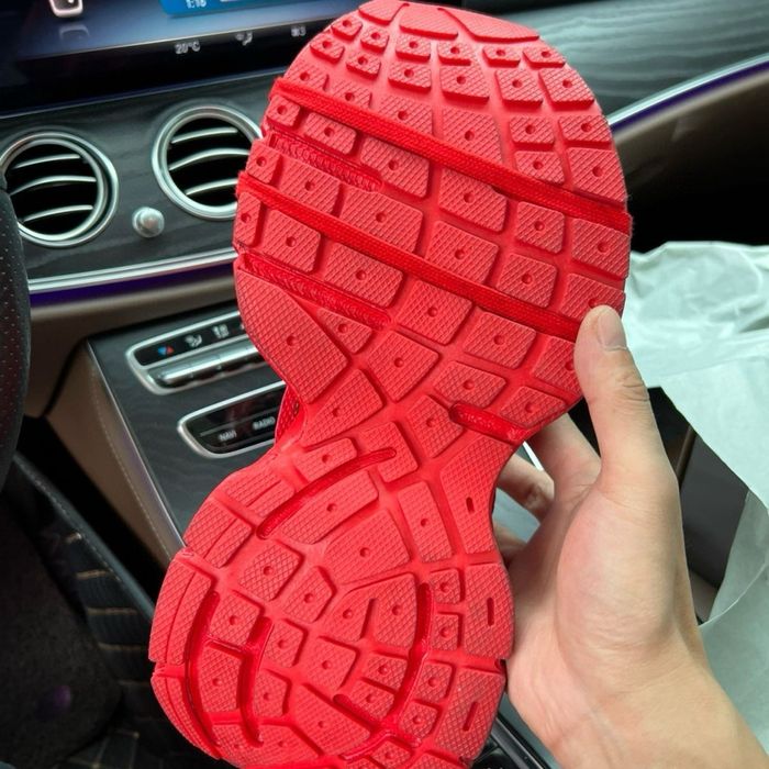 Кроссовки balenciaga 39 размер