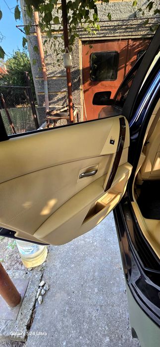 Автомобил BMW E60