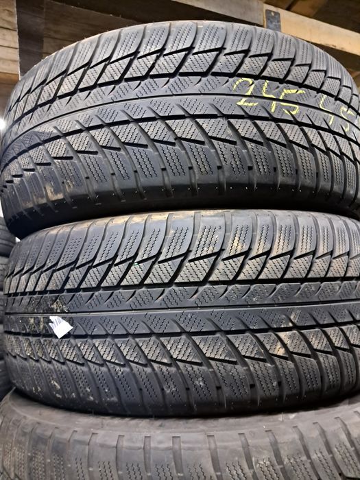 Anvelope second iarna 245 45 R19 Bridgestone RFT*