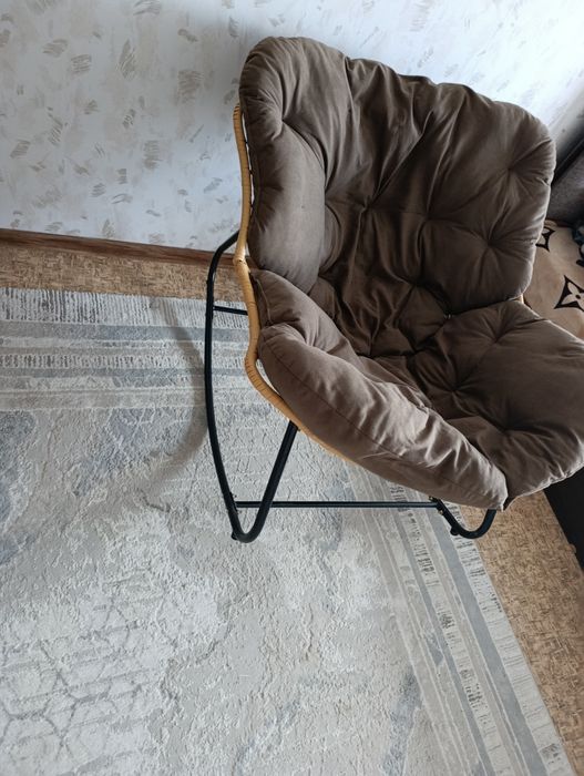 Продам кресло качалку